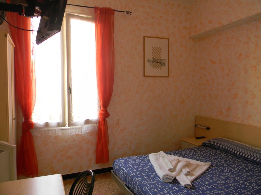 Vecchie Mura Varazze Luaran gambar